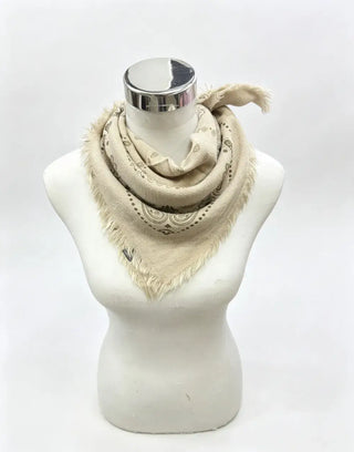 Petit foulard carré à motif bandana K25 – Lineta