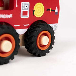 Camion de pompiers en bois