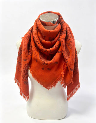 Foulard carré à motif paisley K24 – Lineta