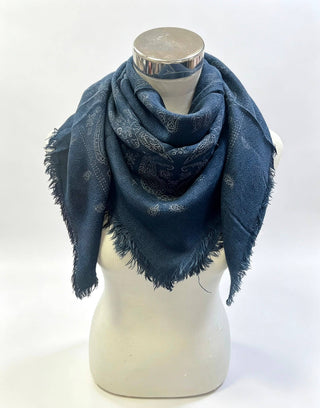 Foulard carré à motif paisley K24 – Lineta