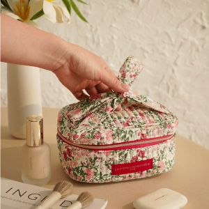 Trousse Vanity matelassé imprimé floraison