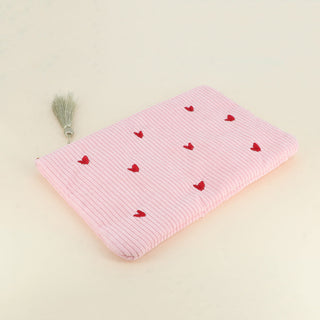 Trousse petits cœurs en velours côtelé beige rosé – Bohm Paris