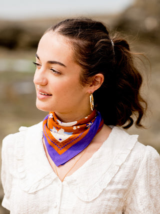 Petit foulard Ancolie caramel – Caladia