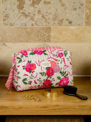 Trousse de toilette Vivre d’amour écrue matelassée – Caladia