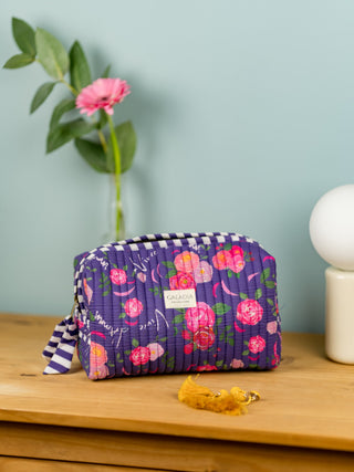 Trousse de toilette Vivre d’amour violette matelassée – Caladia