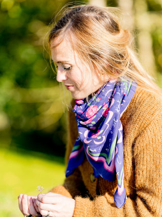 Grand foulard Vivre d’amour violet – Caladia