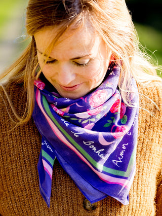 Grand foulard Vivre d’amour violet – Caladia