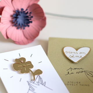 Pin’s Viens on sème en laiton – My Lovely Thing