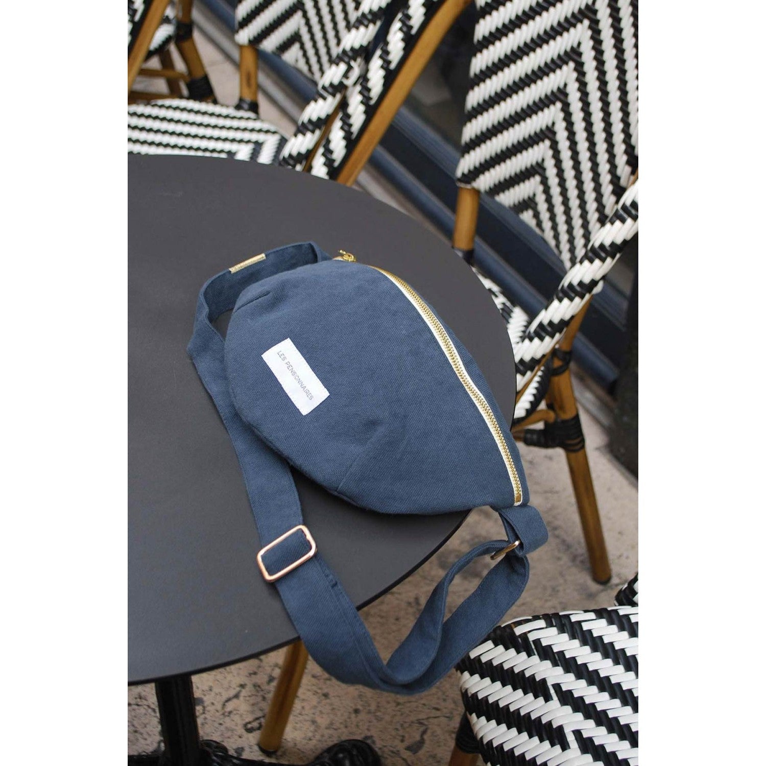 Sac banane en toile de coton bio bleu orage - Les Pensionnaires