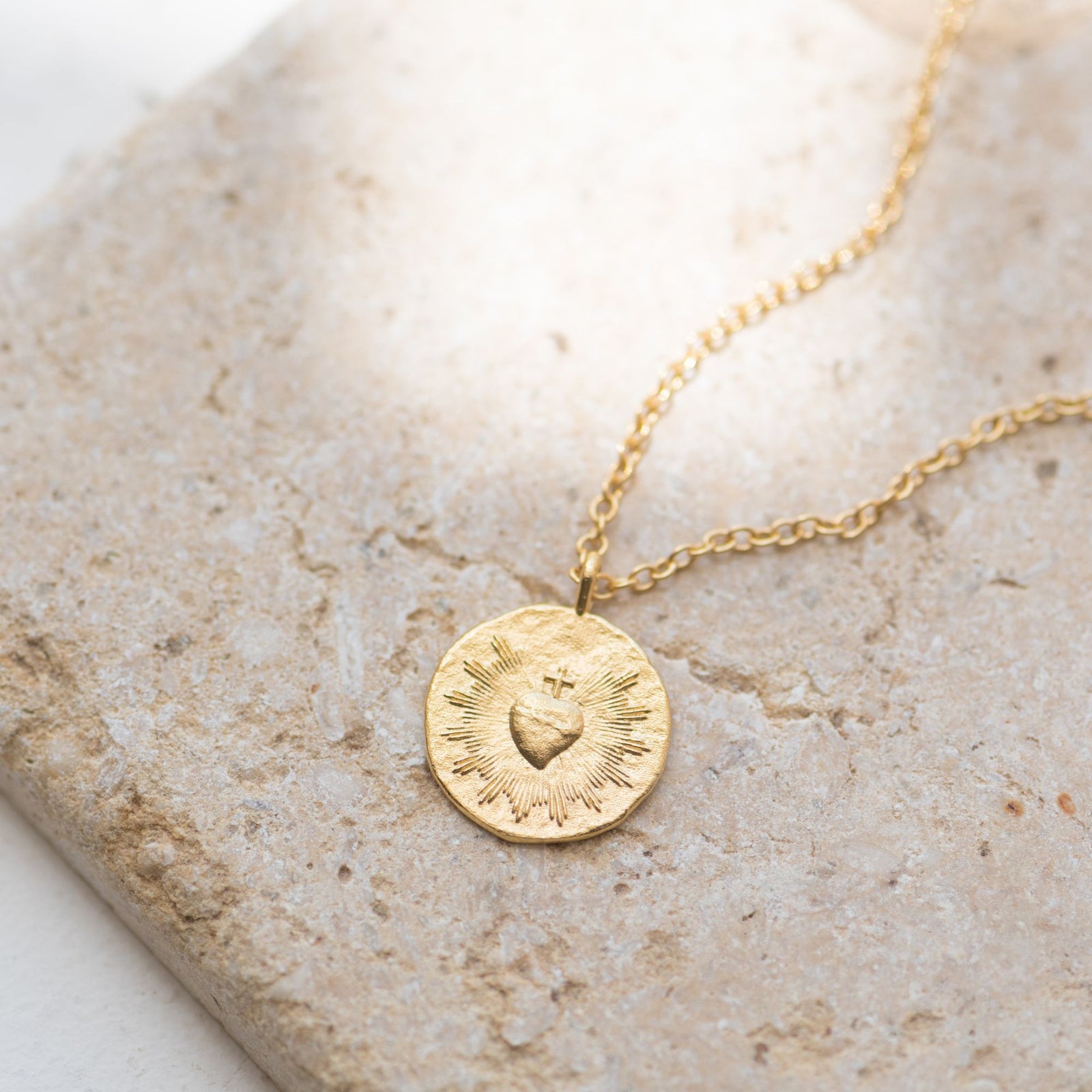 Collier médaille coeur sacré - Gratia